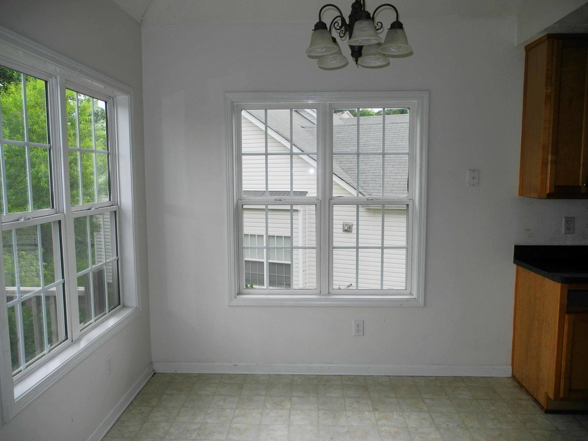 6785 Oakleigh Trl, Rex, GA 30273 photo 4