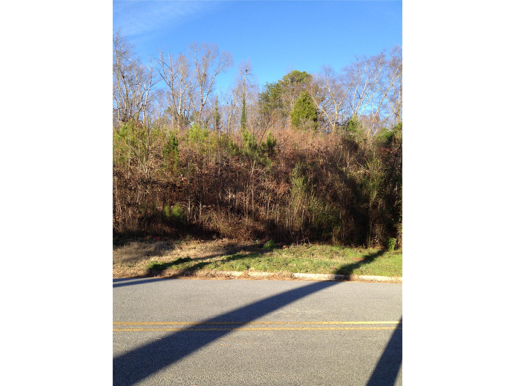 178 Overlook Dr, Gainesville, GA 30506 photo 1