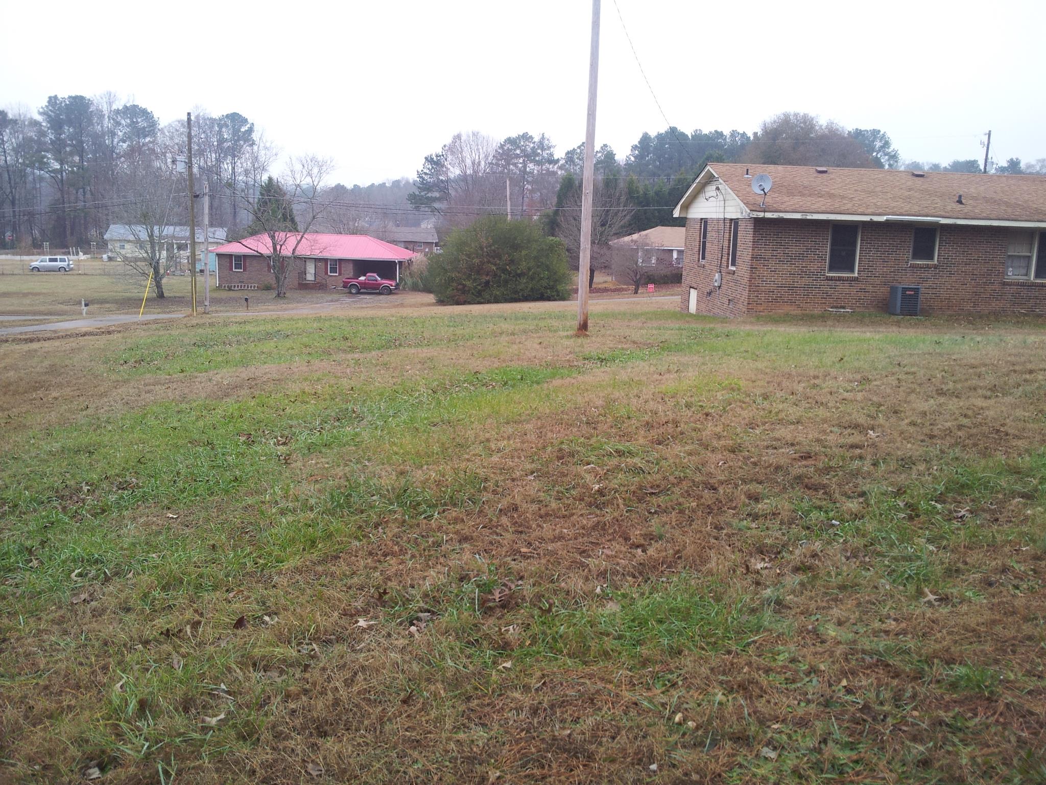 391 Meadowview Dr, Winder, GA 30680 photo 4