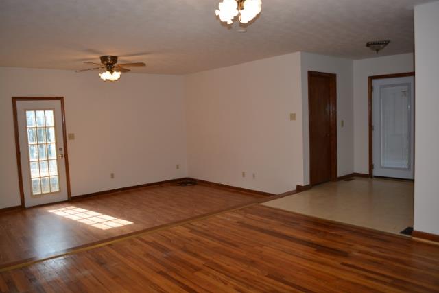 576 Hillcrest Dr, Jackson, GA 30233 photo 5