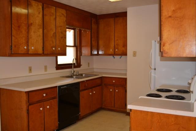 576 Hillcrest Dr, Jackson, GA 30233 photo 4