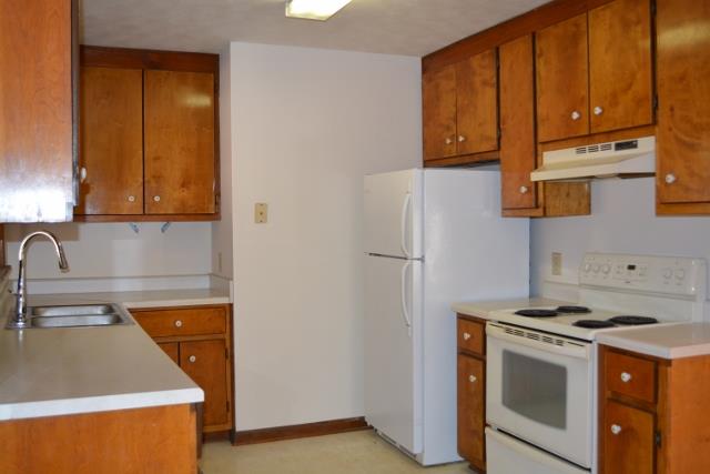 576 Hillcrest Dr, Jackson, GA 30233 photo 3