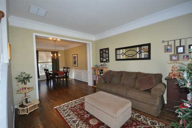 245 Hammersmith Dr, Suwanee, GA 30024 photo 5