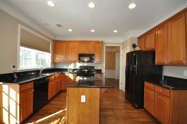 245 Hammersmith Dr, Suwanee, GA 30024 photo 8