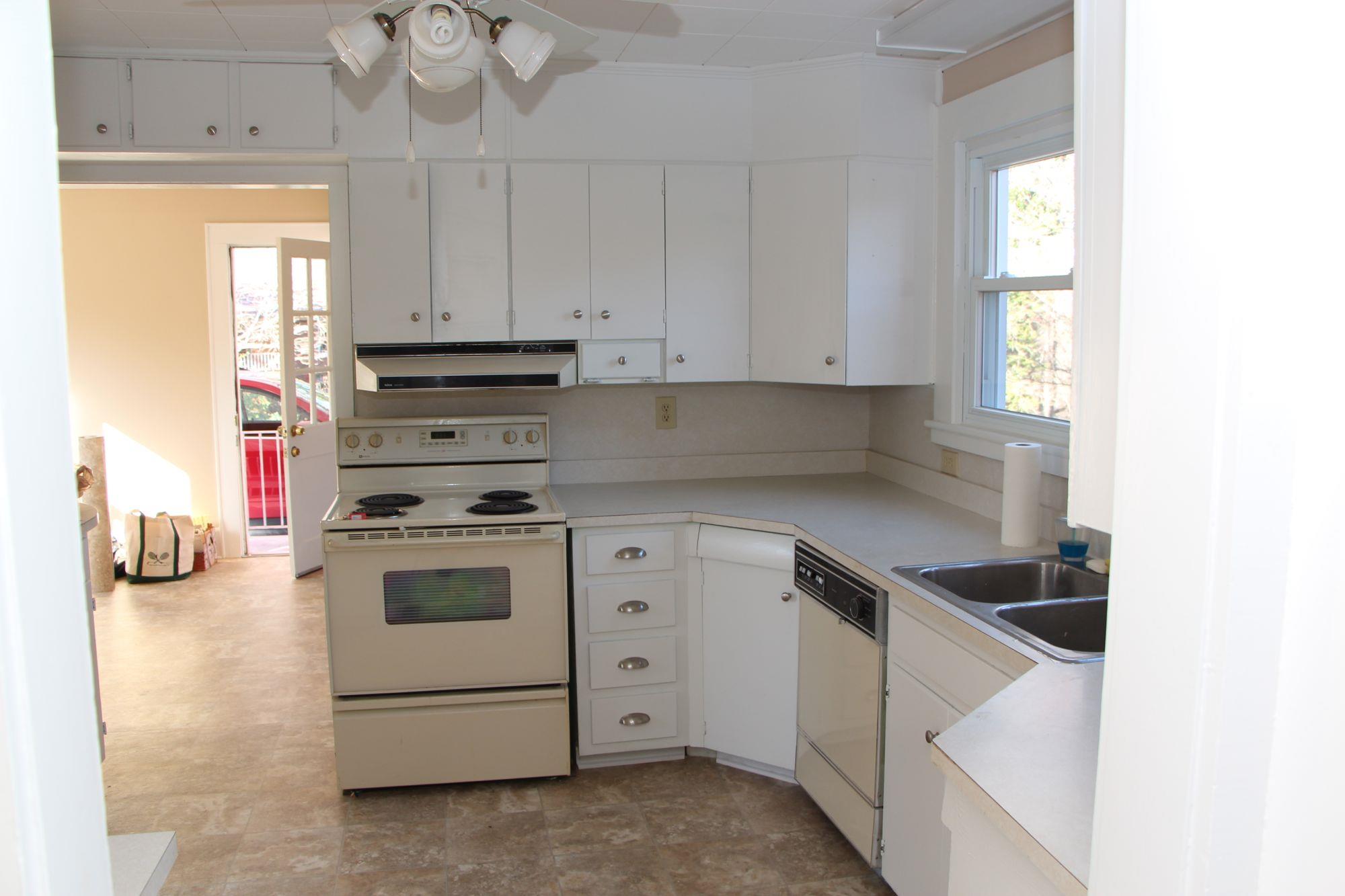 558 Chenocetah, Cornelia, GA 30531 photo 8