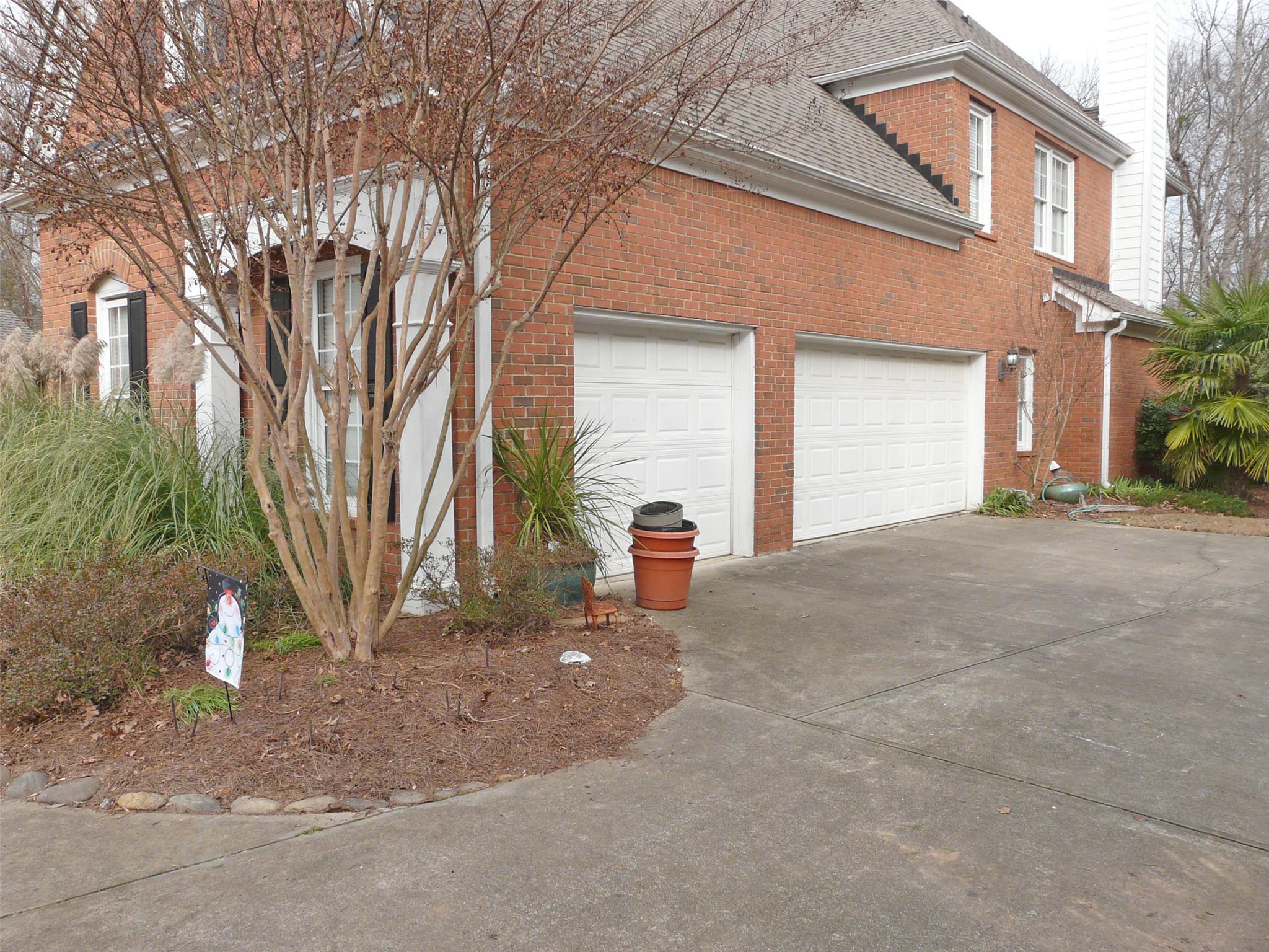 126 Rivercrest Ln, Suwanee, GA 30024 photo 2