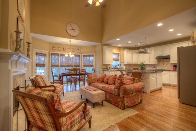 575 Tilbury Dr, Suwanee, GA 30024 photo 4