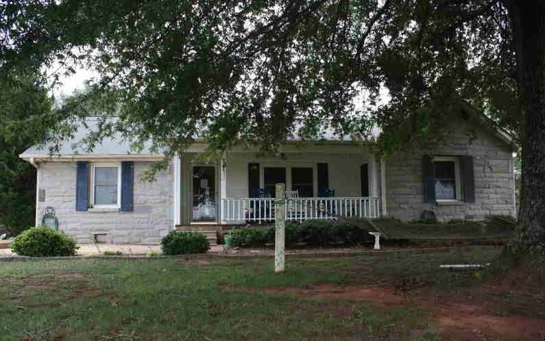 280 Jonathans Roost Rd, Williamson, GA 30292 photo 1