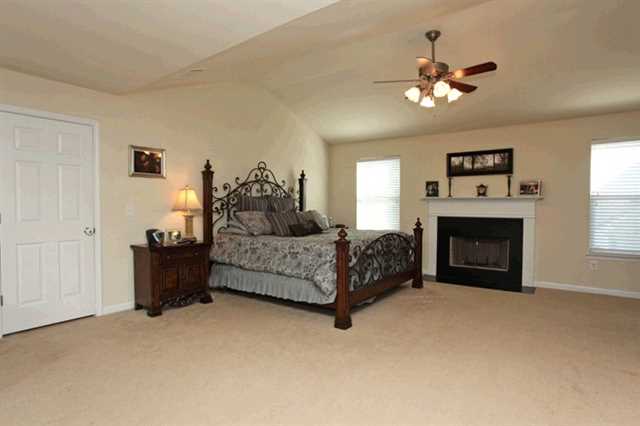 920 Tree Top Dr, Suwanee, GA 30024 photo 14