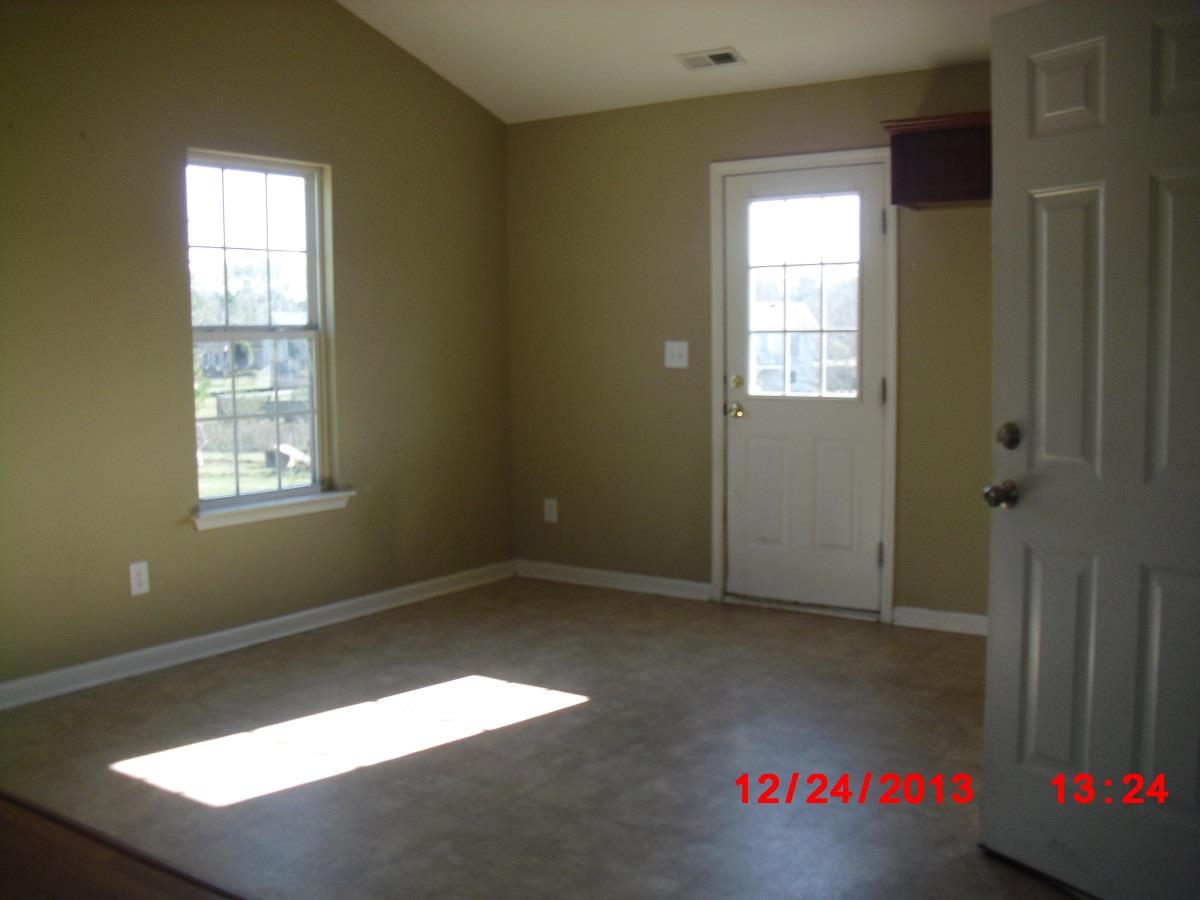 38 Winchester Dr, Kingston, GA 30145 photo 6