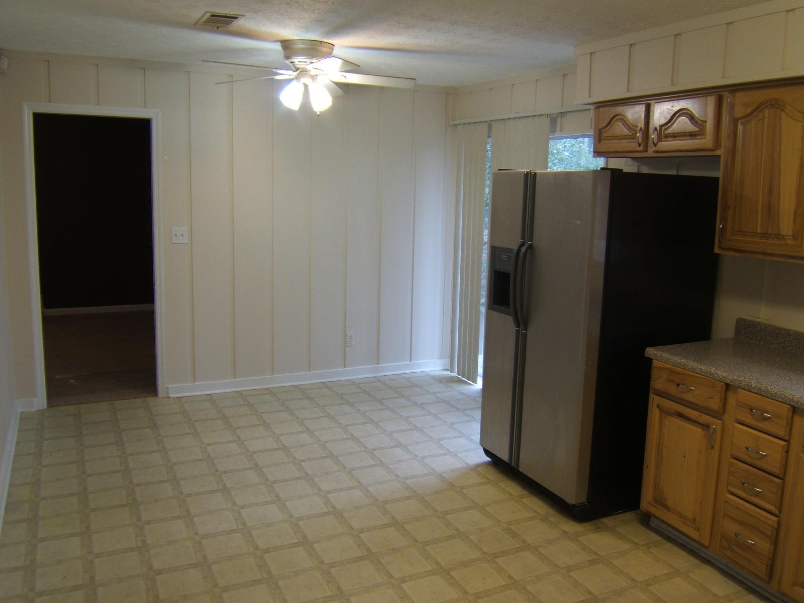 2861 Panther Ct, Rex, GA 30273 photo 9