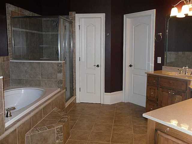 2512 Stone Manor Dr, Buford, GA 30519 photo 13