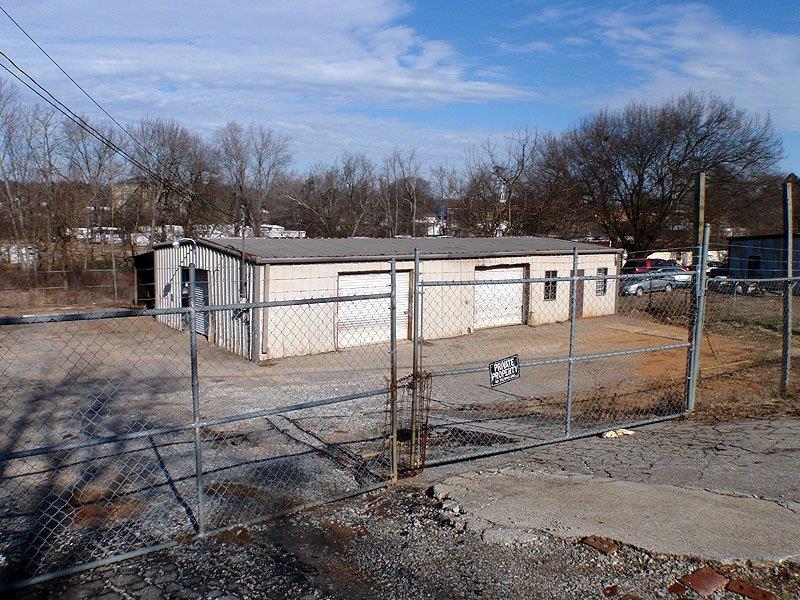 430 W Highland Dr, Gainesville, GA 30501 photo 2