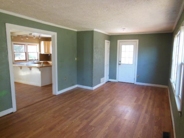 150 Forest Ave, Commerce, GA 30529 photo 2