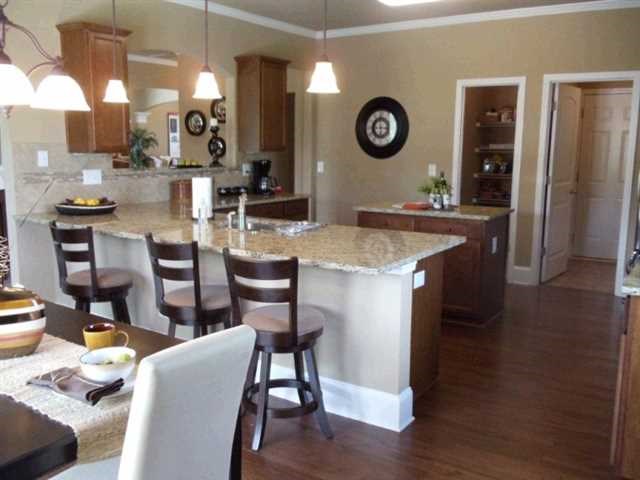 565 Eldridge Dr, Suwanee, GA 30024 photo 9