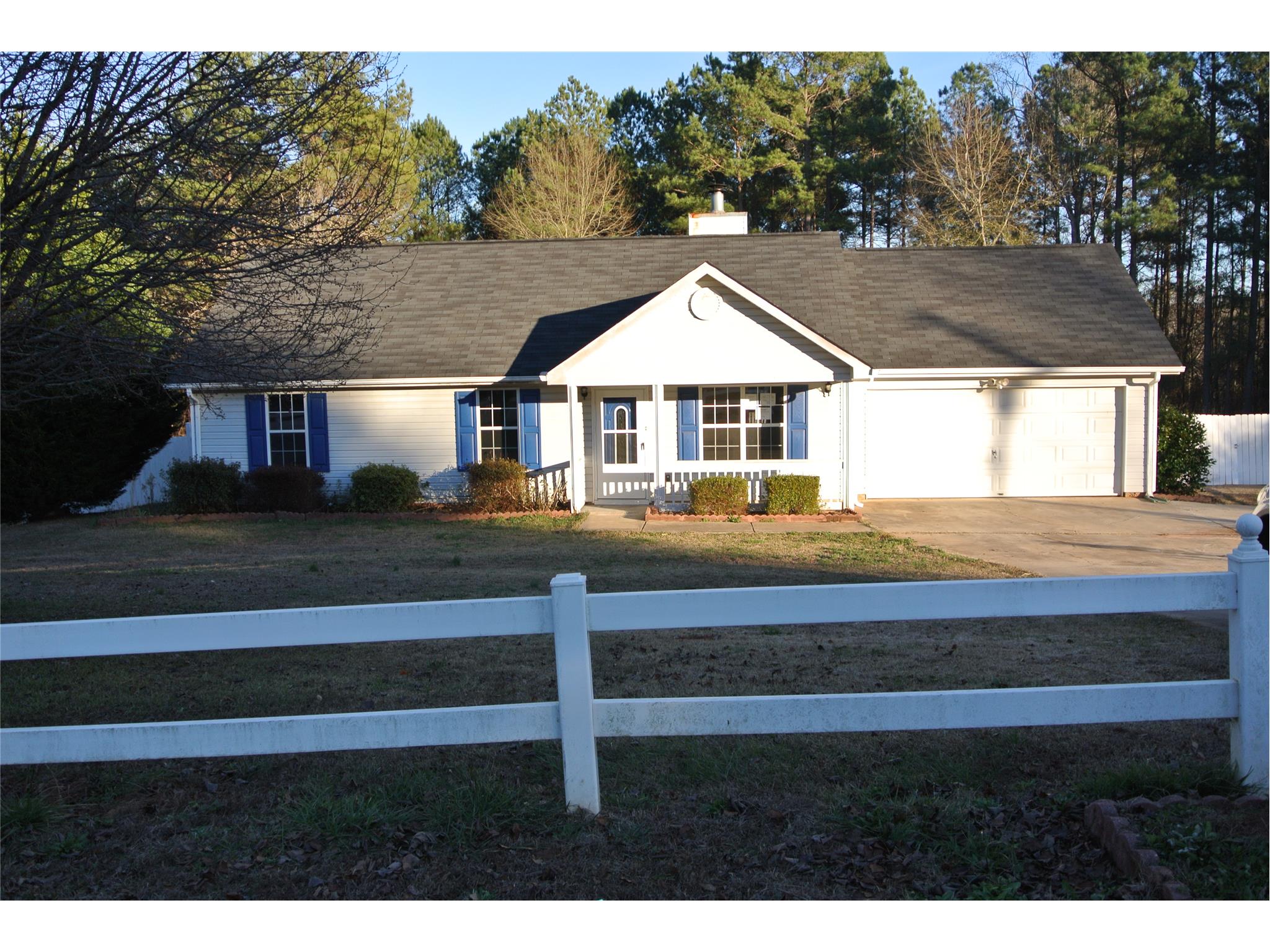108 Starlake Dr, Jackson, GA 30233 photo 1