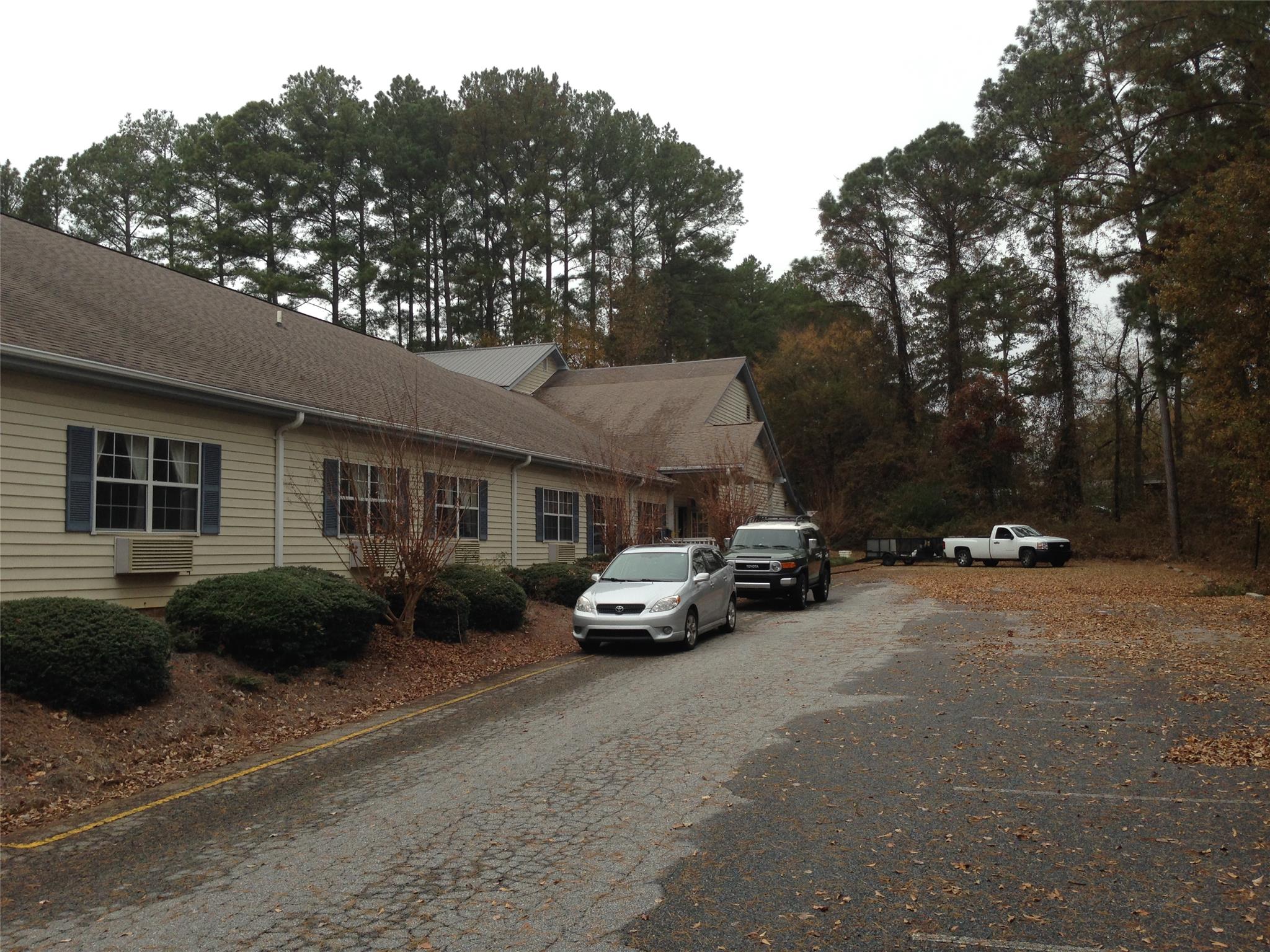 200 Bolton Dr, Commerce, GA 30529 photo 1