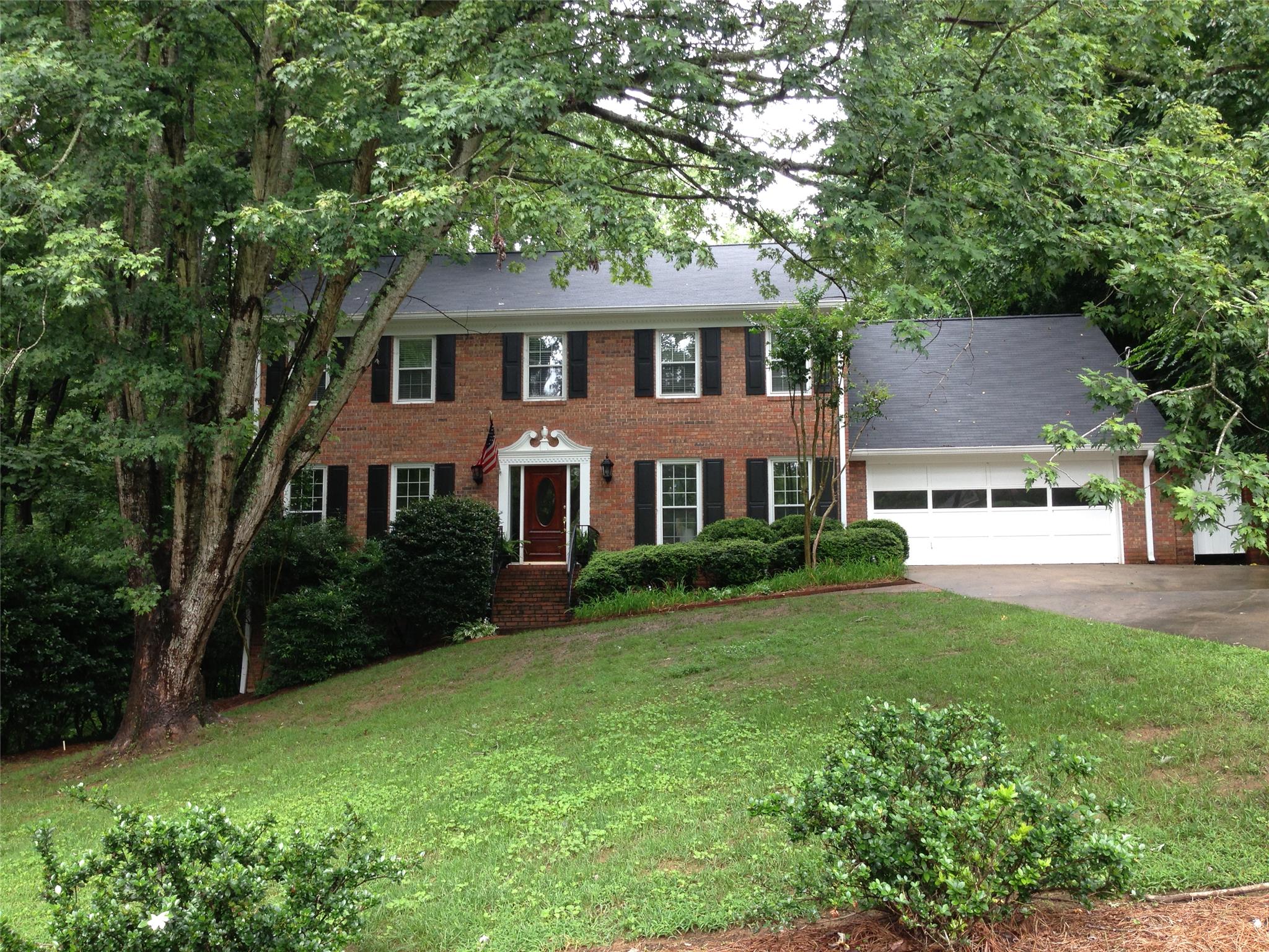 1184 Dixon Cir, Gainesville, GA 30501 photo 1