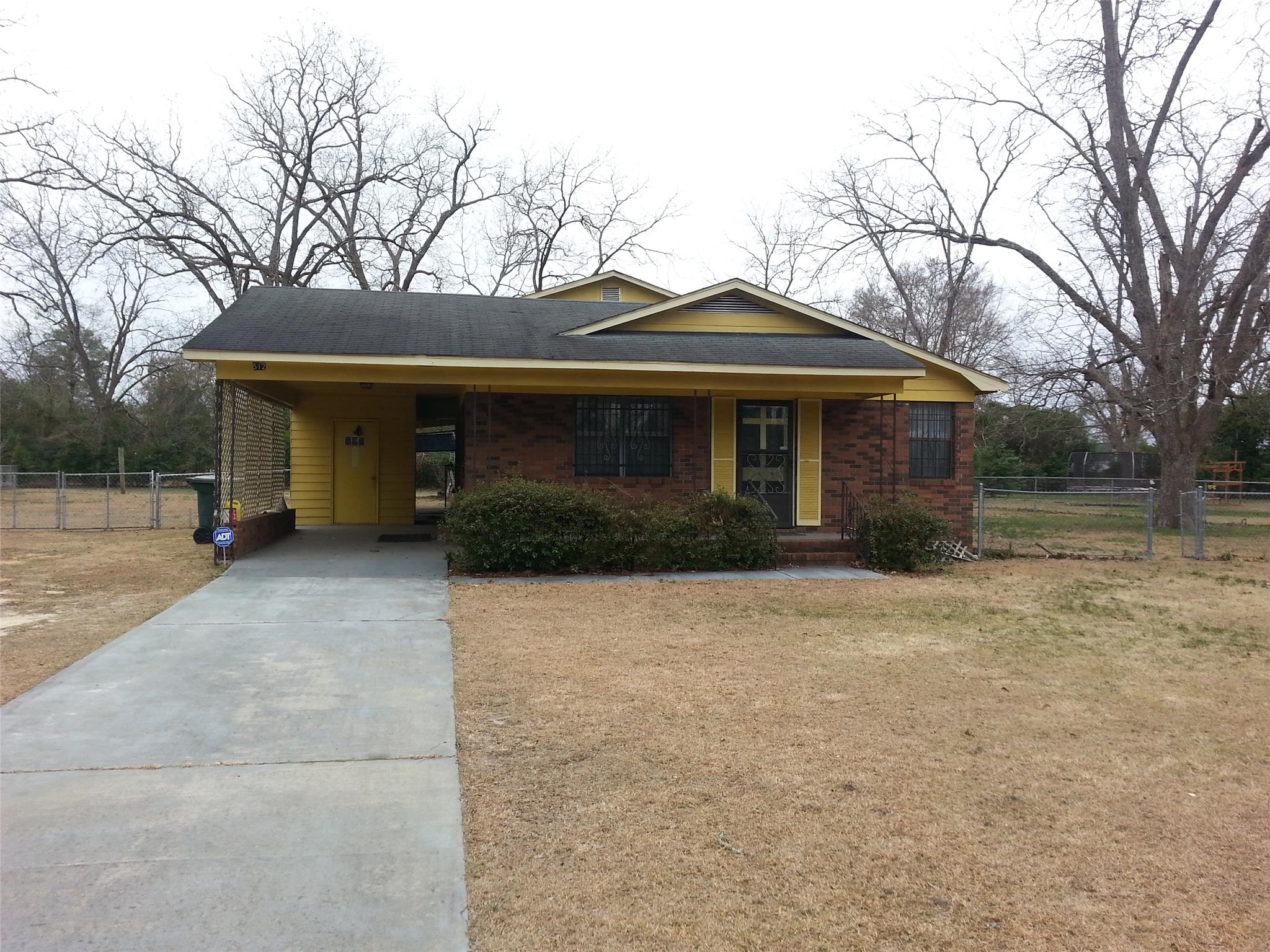 512 Saxon St, Dublin, GA 31021 photo 1