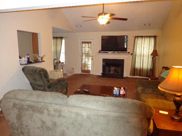 320 Fieldstone Ln, Covington, GA 30016 photo 3