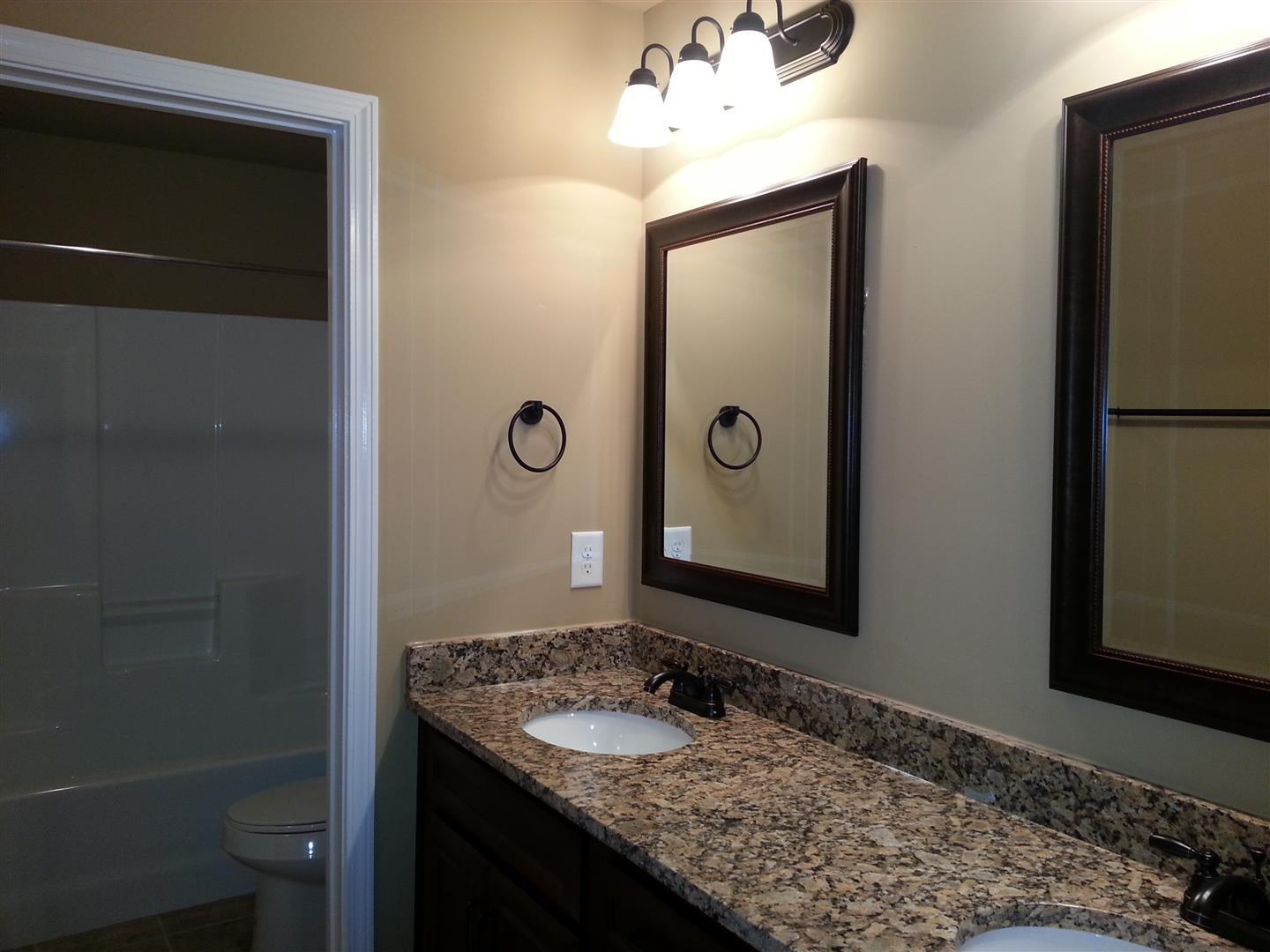 109 Regency Ct, Warner Robins, GA 31088 photo 2