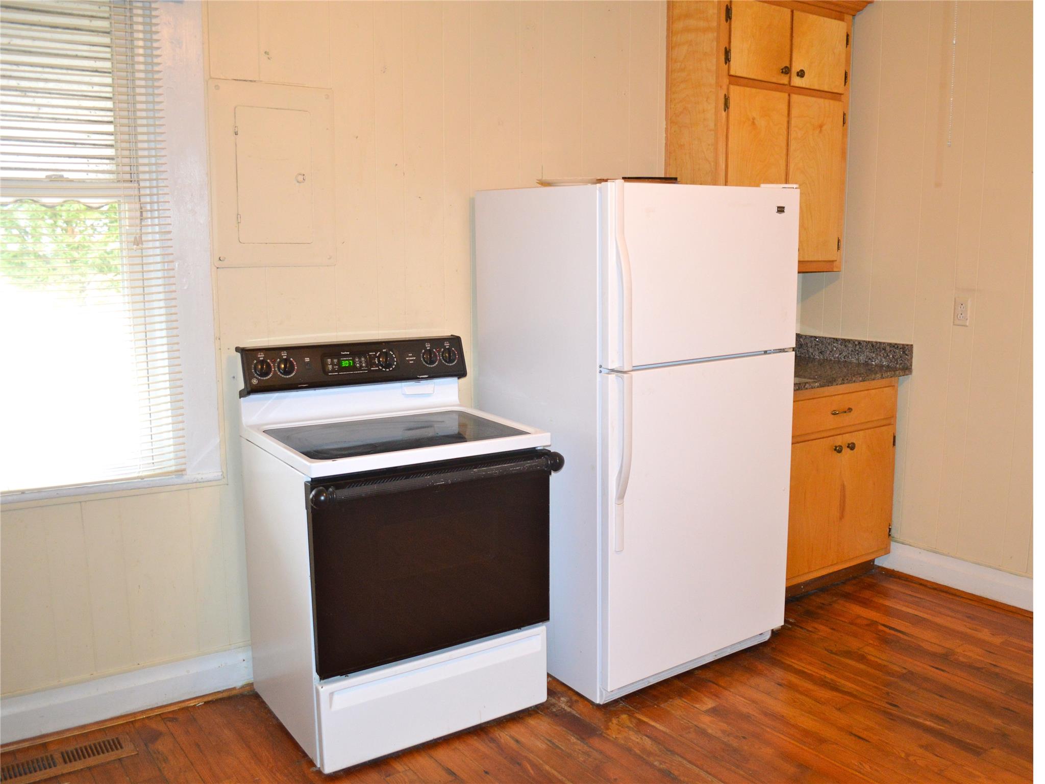 109 4th St, Monroe, GA 30655 photo 5