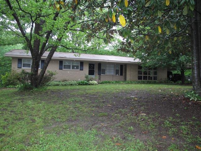 1827 Oak Spring St, Statham, GA 30666 photo 1