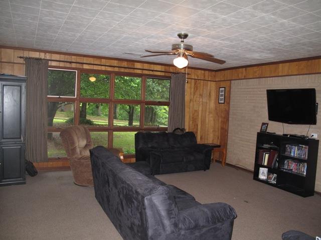 1827 Oak Spring St, Statham, GA 30666 photo 4
