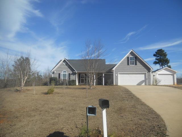 105 Richmond Dr, Lagrange, GA 30240 photo 1