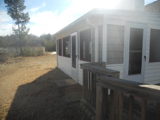 105 Richmond Dr, Lagrange, GA 30240 photo 3