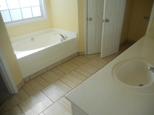 105 Richmond Dr, Lagrange, GA 30240 photo 11
