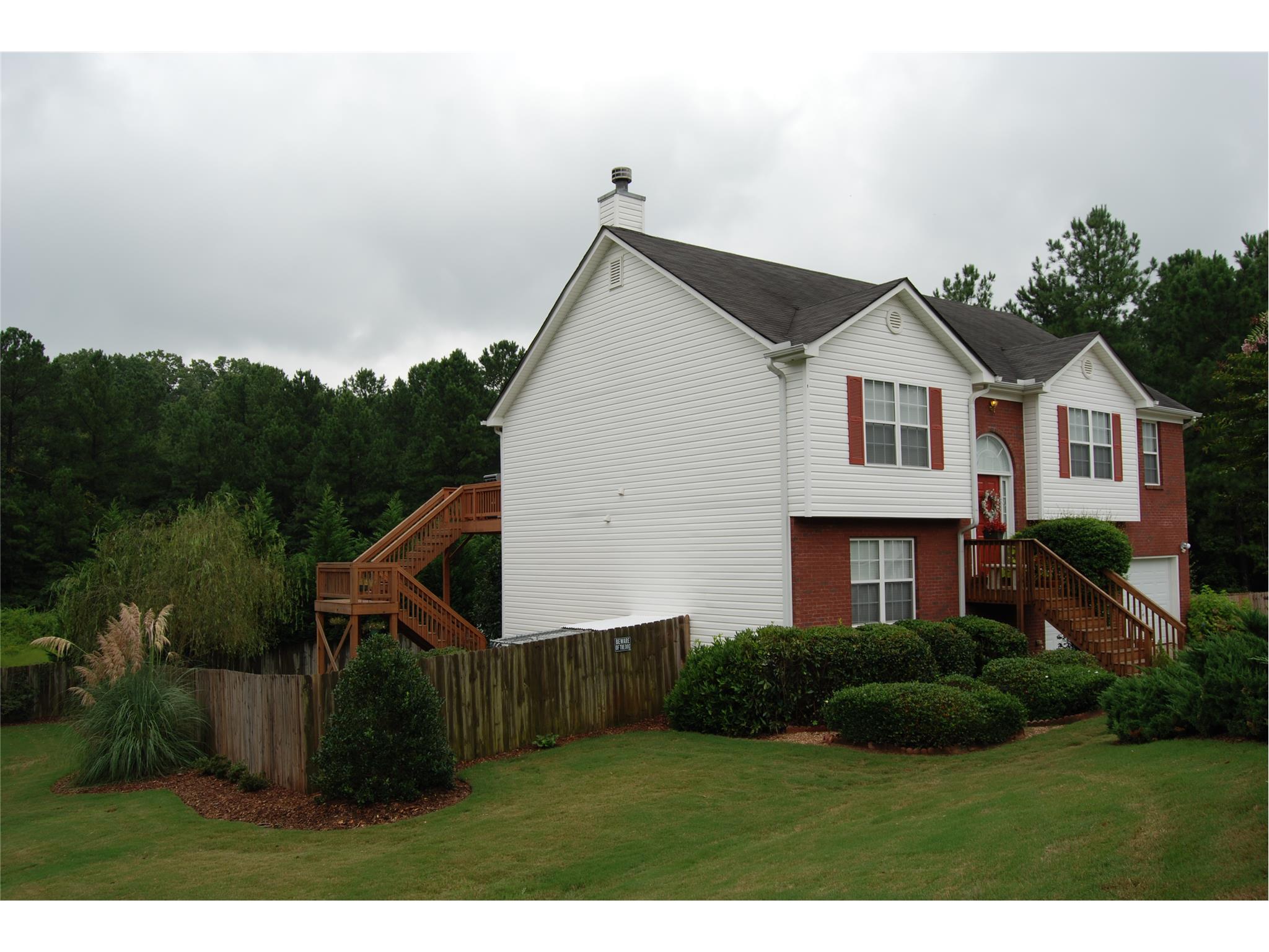 719 Mcarthur Dr, Monroe, GA 30655 photo 2