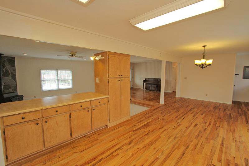 4188 Suzanne Ln, Duluth, GA 30096 photo 11