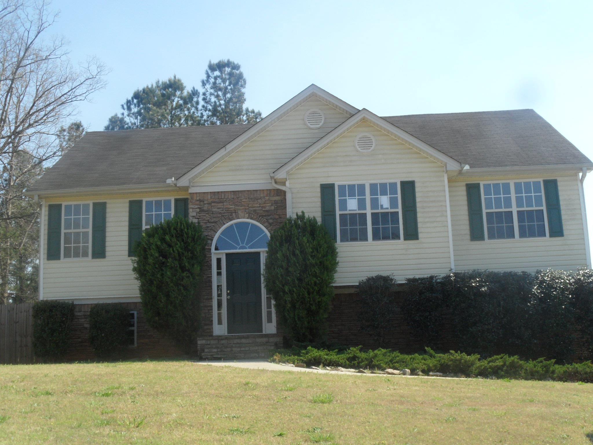 300 Fieldstone Ln, Covington, GA 30016 photo 1