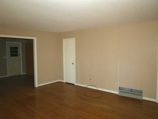 3921 Pine Needle Dr, Duluth, GA 30096 photo 2