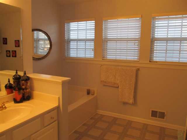 3528 Grovecrest Way, Duluth, GA 30096 photo 11