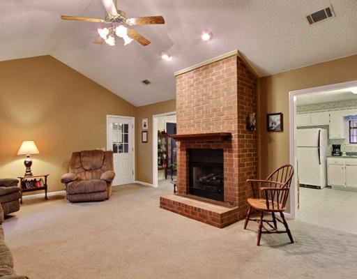 24 Frederick St, Rincon, GA 31326 photo 3