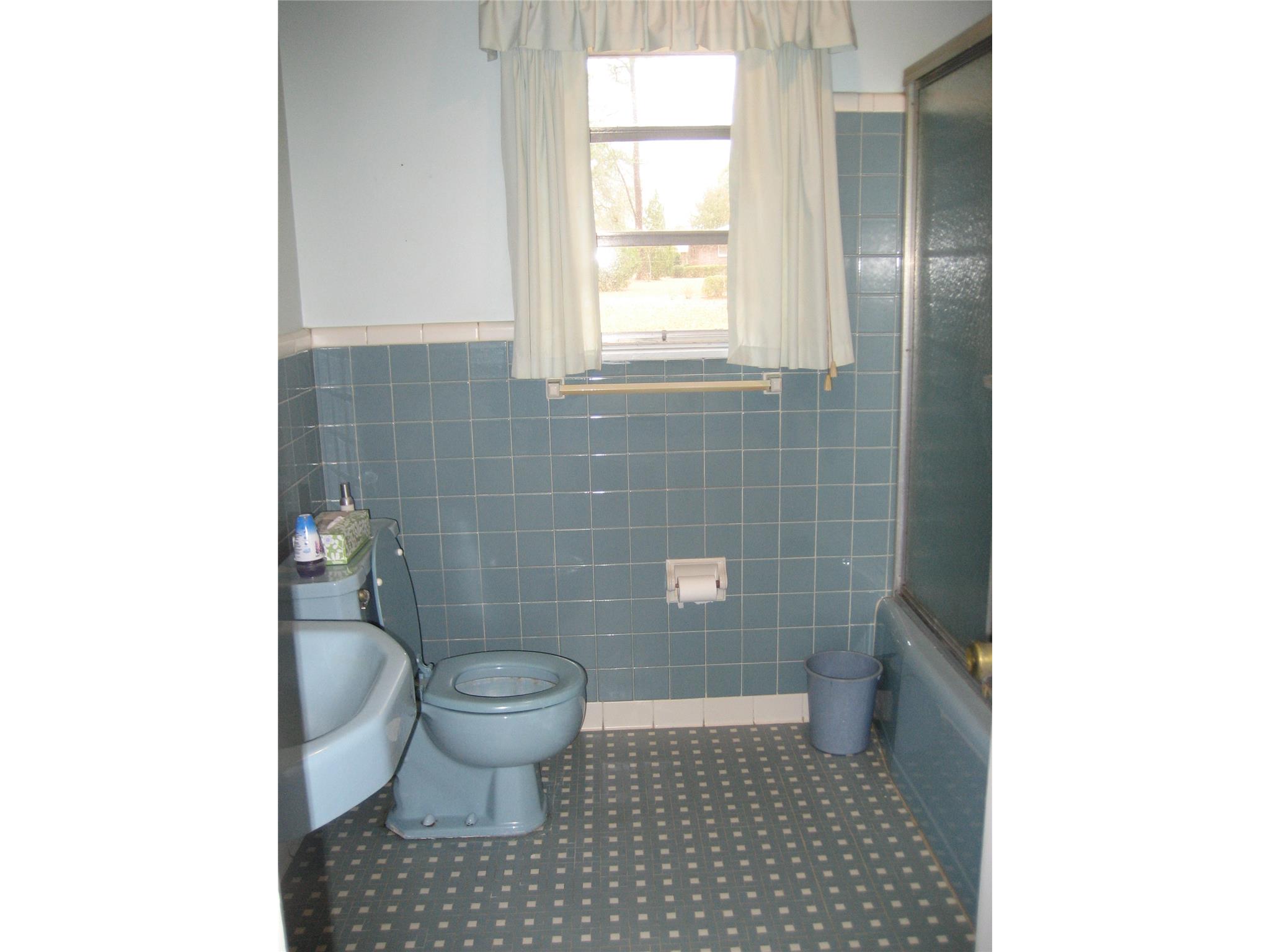 205 New Dr, Claxton, GA 30417 photo 11