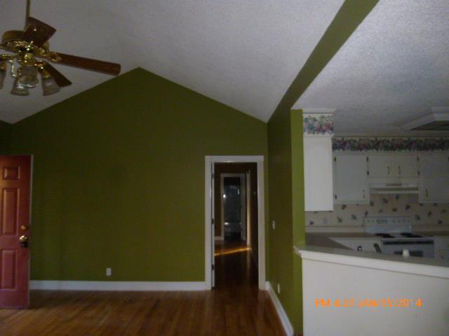 107 Hamilton Dr, Lagrange, GA 30240 photo 3