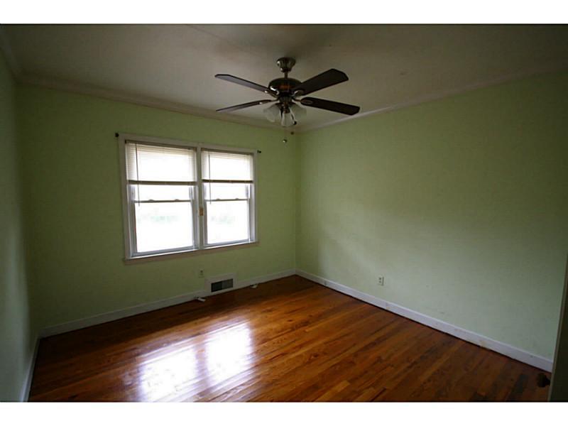 376 Third Ave, Winder, GA 30680 photo 10