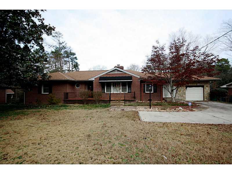 376 Third Ave, Winder, GA 30680 photo 1
