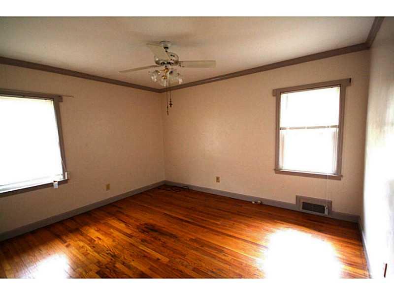 376 Third Ave, Winder, GA 30680 photo 9