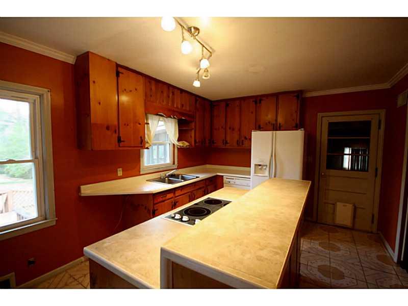 376 Third Ave, Winder, GA 30680 photo 8