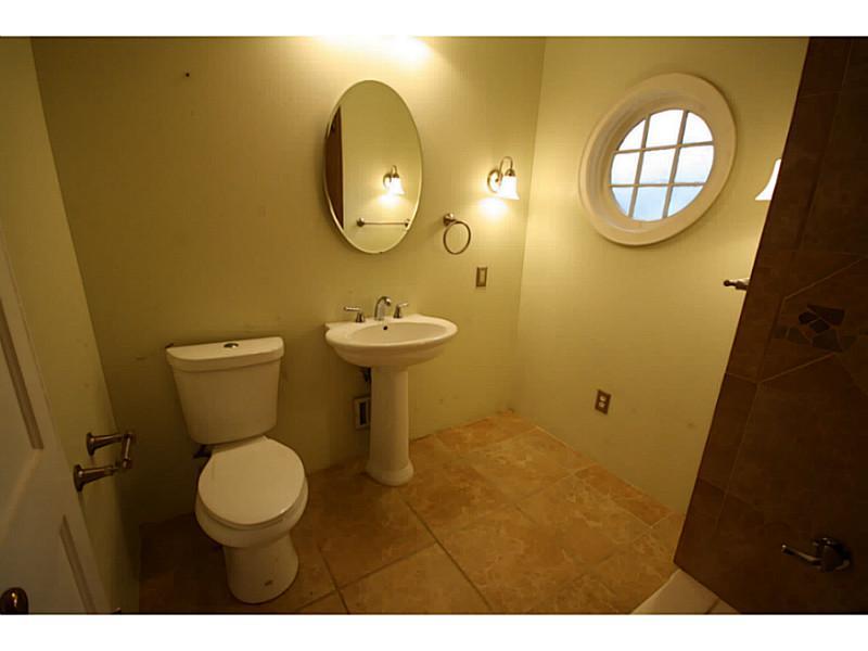 376 Third Ave, Winder, GA 30680 photo 13