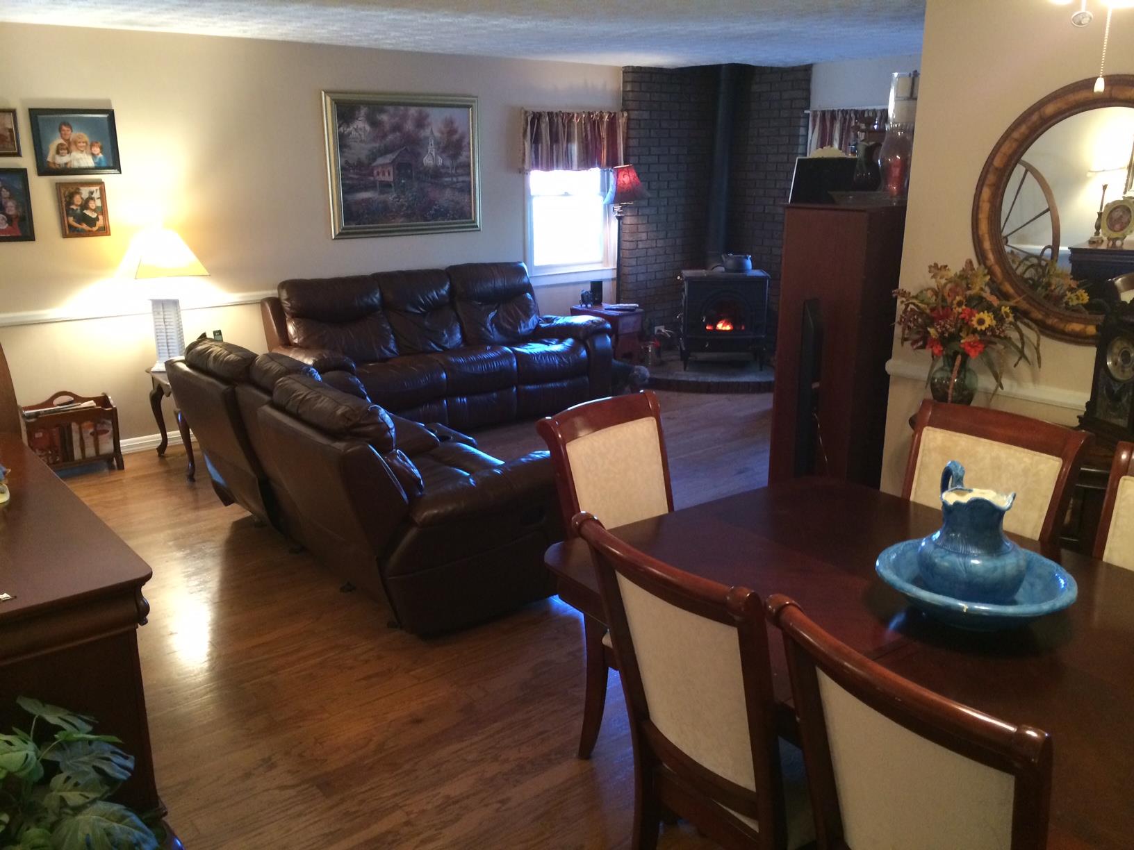 85 W Wright St, Winder, GA 30680 photo 5