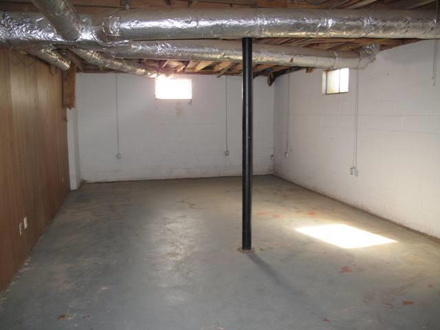 85 W Wright St, Winder, GA 30680 photo 19