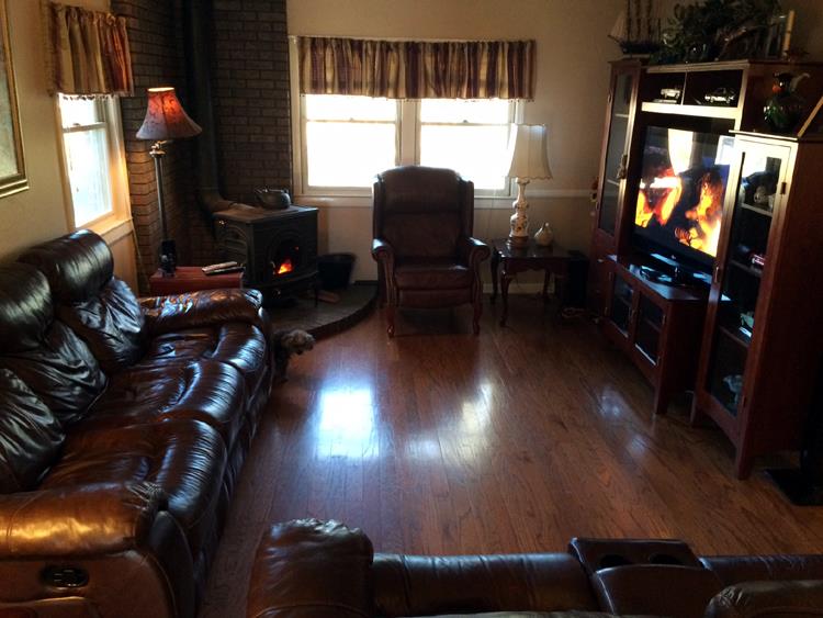 85 W Wright St, Winder, GA 30680 photo 4