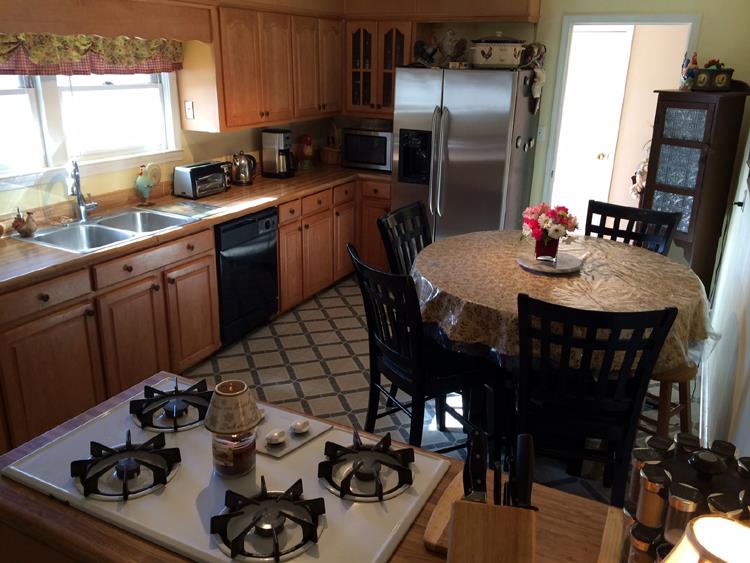 85 W Wright St, Winder, GA 30680 photo 9