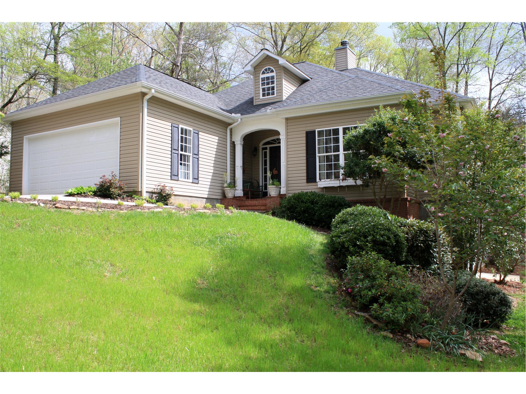 124 Maize Mill Path, Clarkesville, GA 30523 photo 1