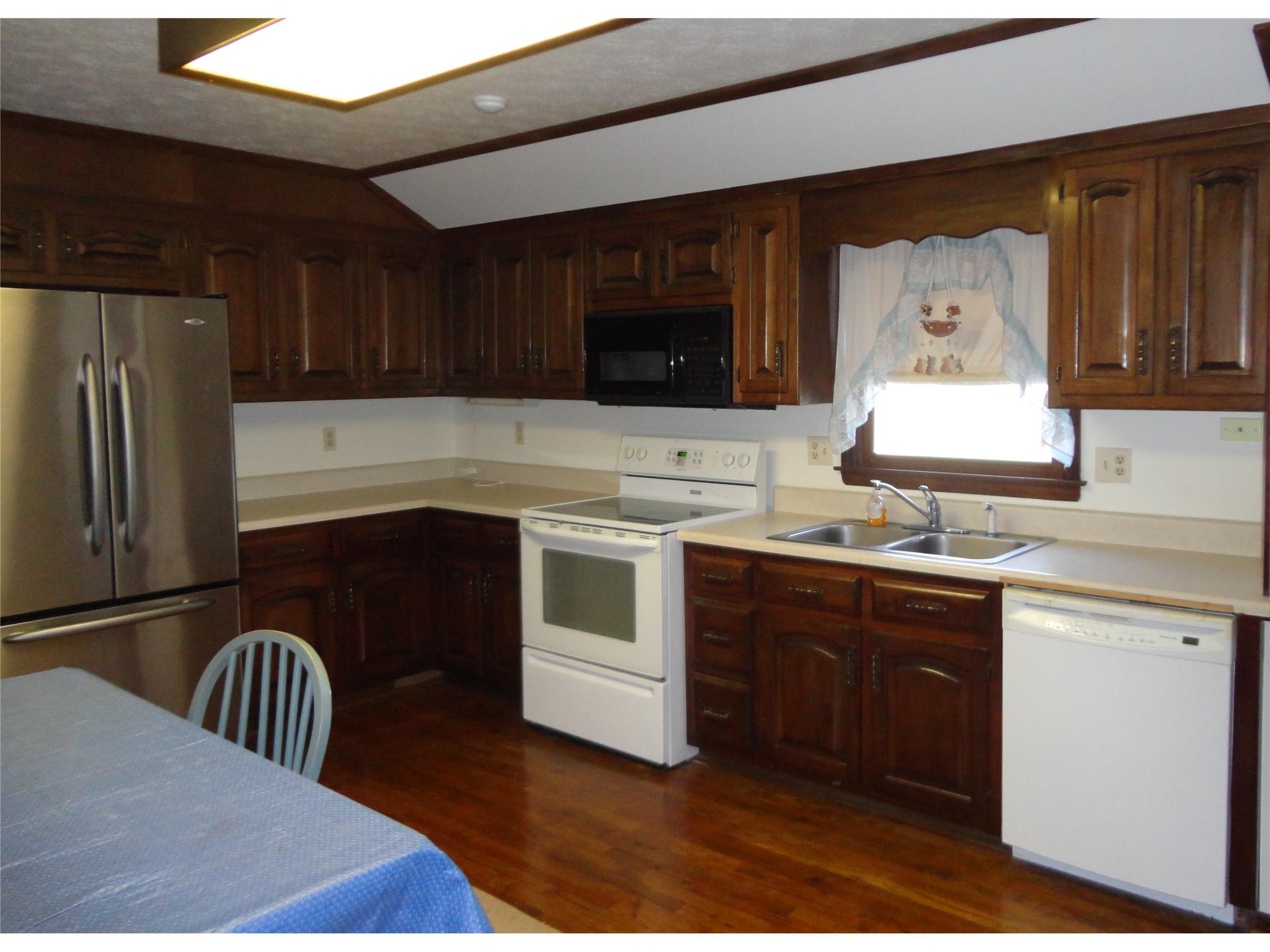 355 Lakeside Rd, Williamson, GA 30292 photo 6